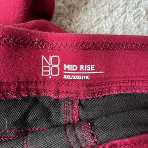 No Boundaries Mid Rise Capris
